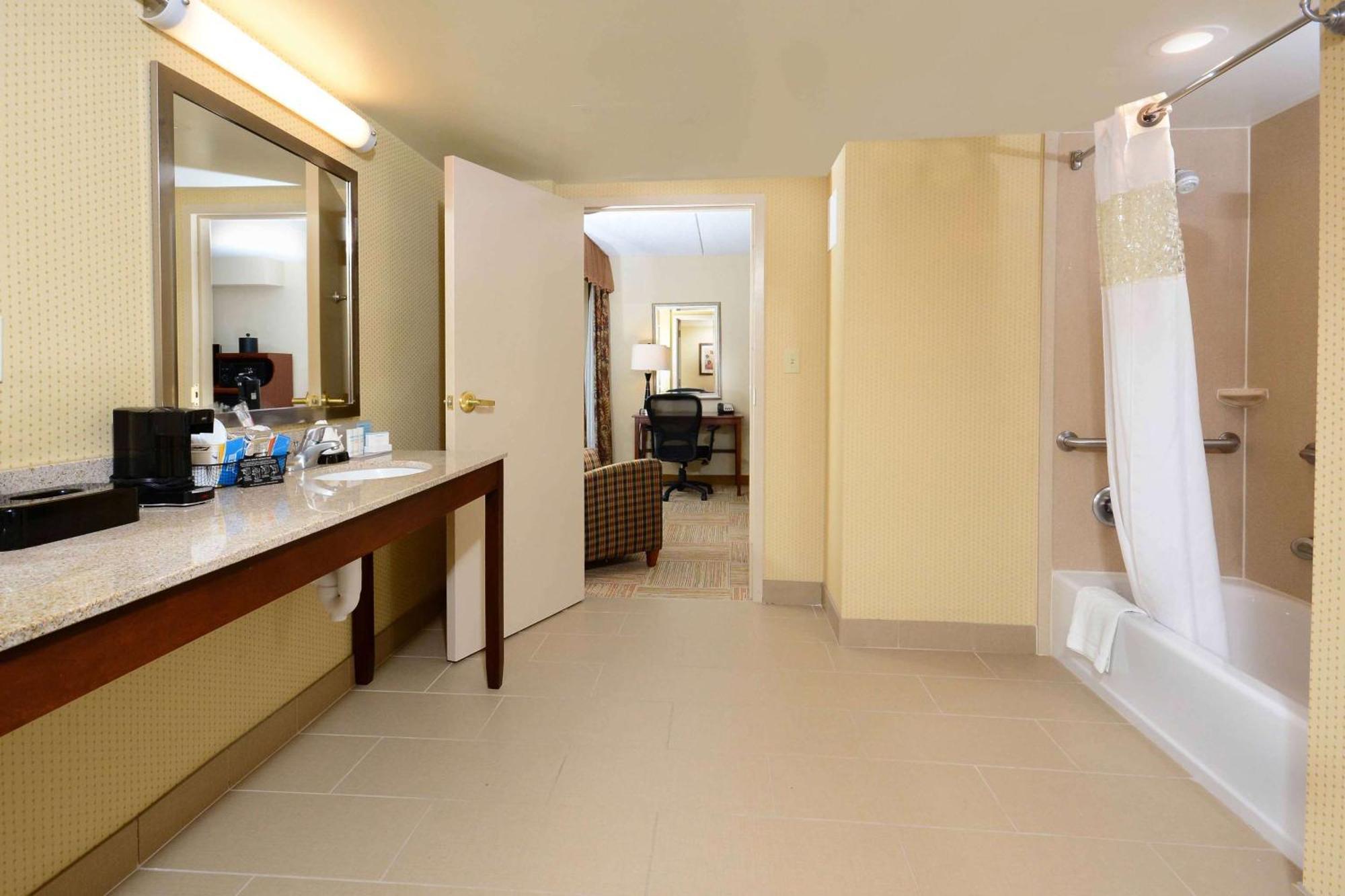 Hampton Inn Raleigh Capital Blvd North Kültér fotó