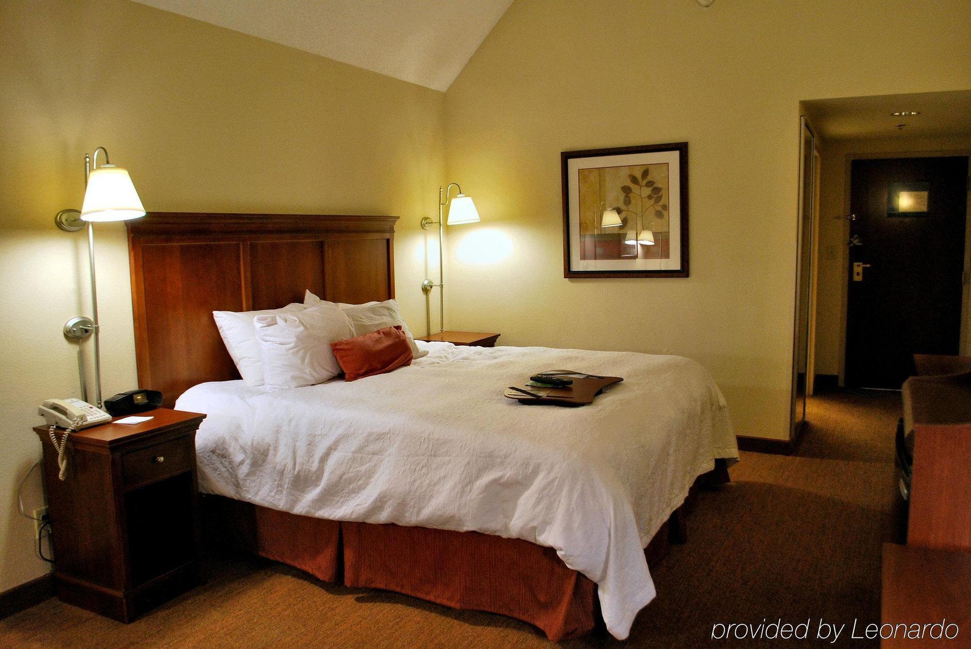 Hampton Inn Raleigh Capital Blvd North Szoba fotó