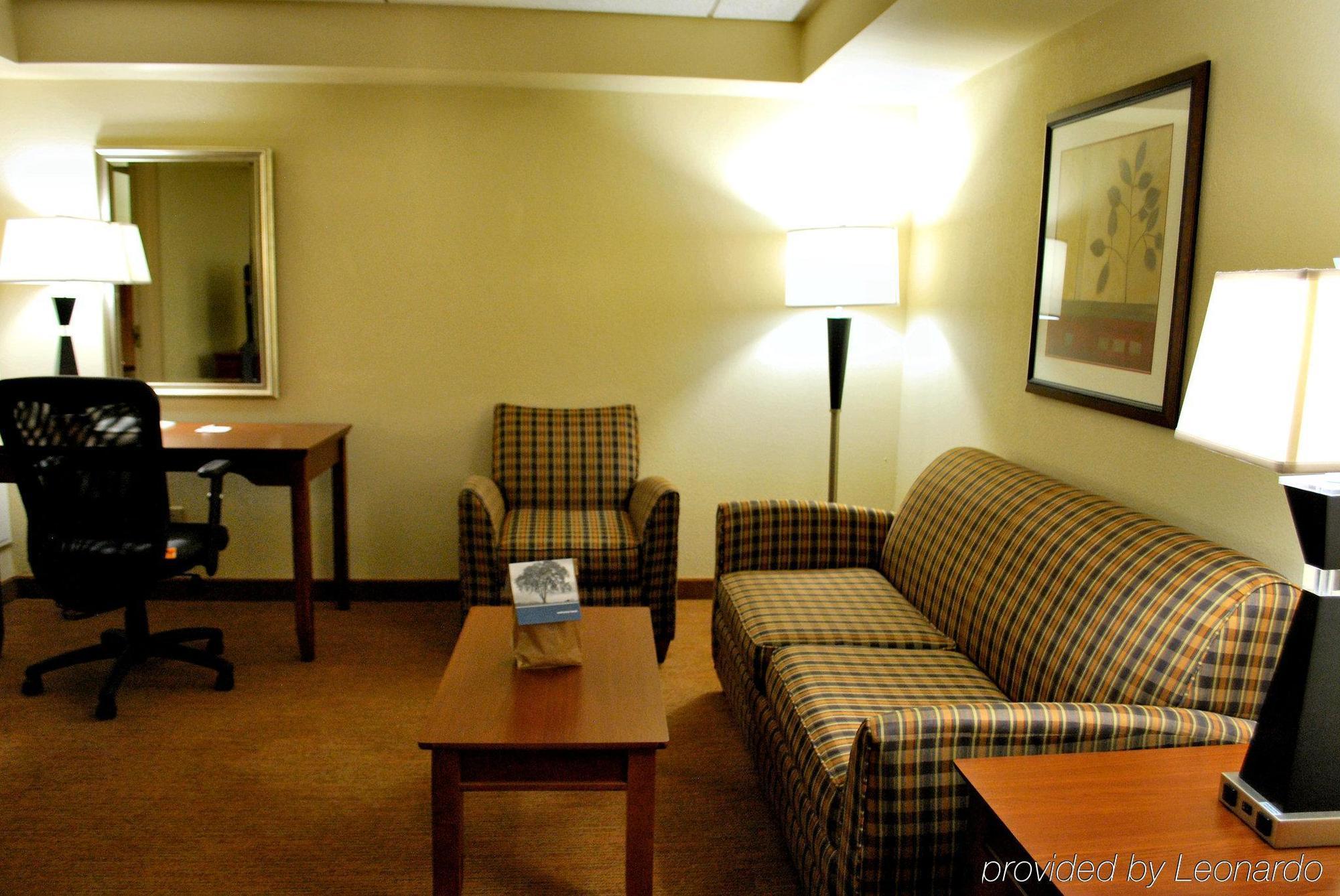 Hampton Inn Raleigh Capital Blvd North Szoba fotó