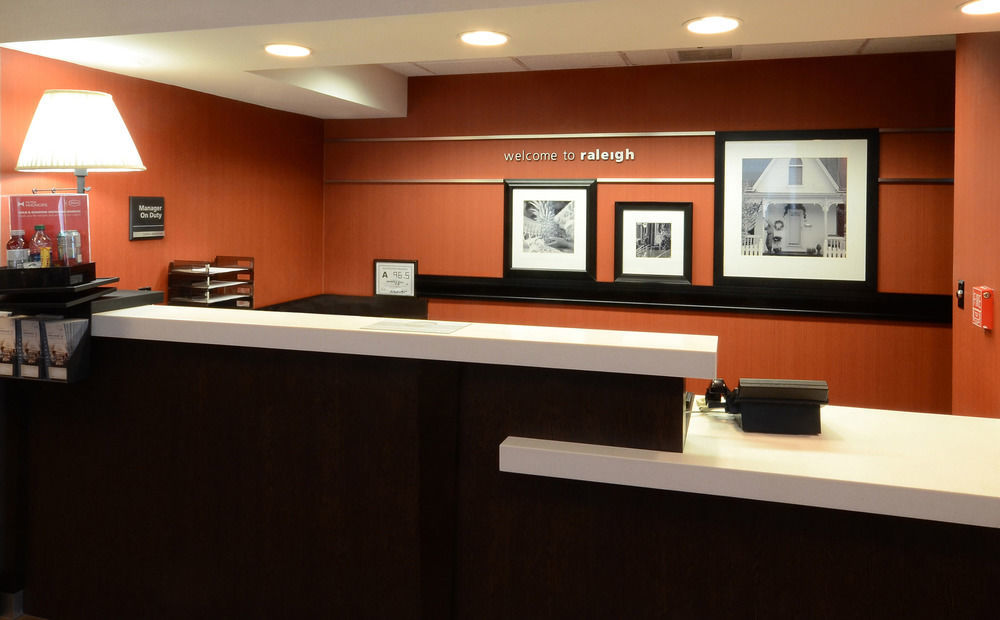 Hampton Inn Raleigh Capital Blvd North Kültér fotó