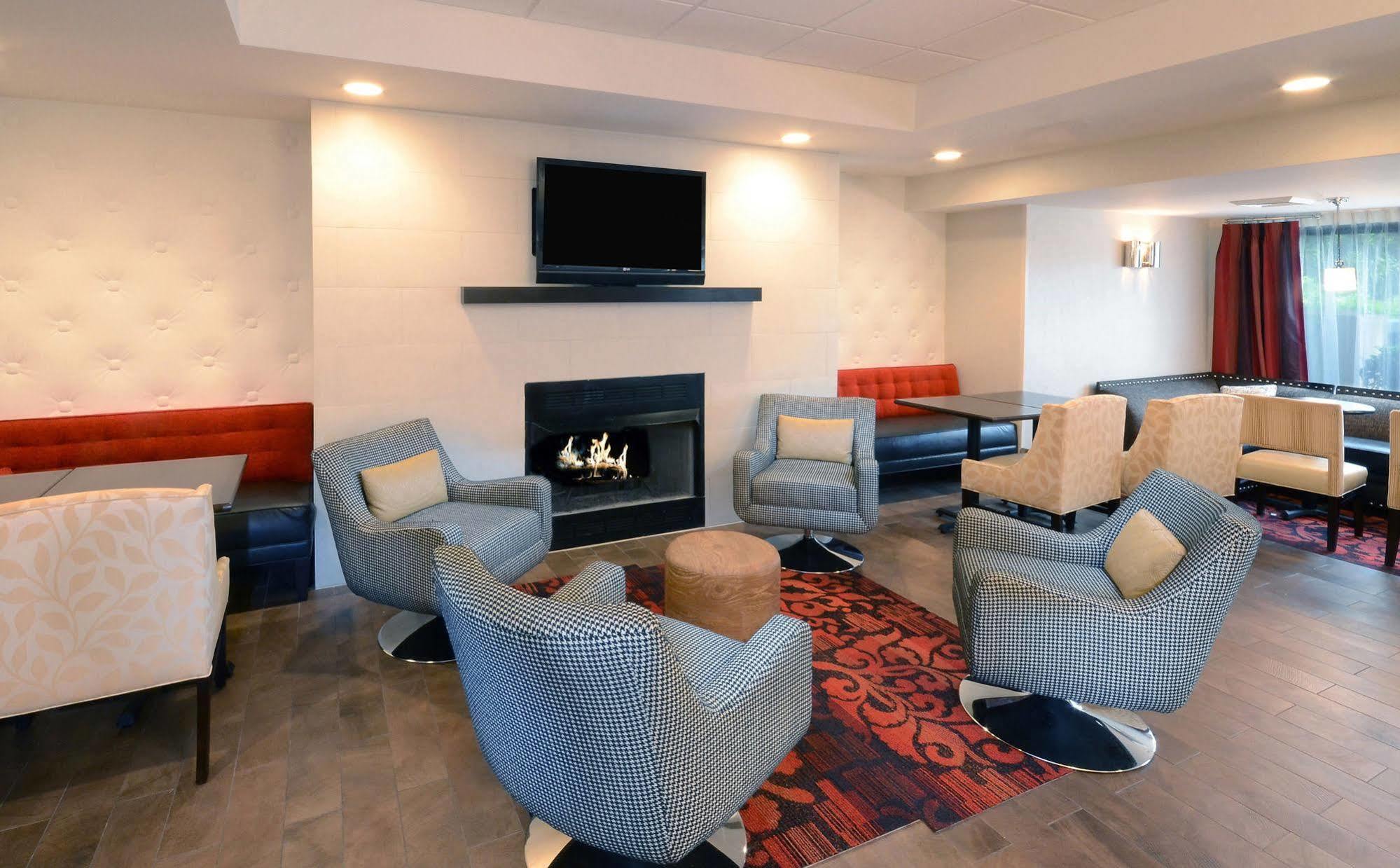 Hampton Inn Raleigh Capital Blvd North Kültér fotó